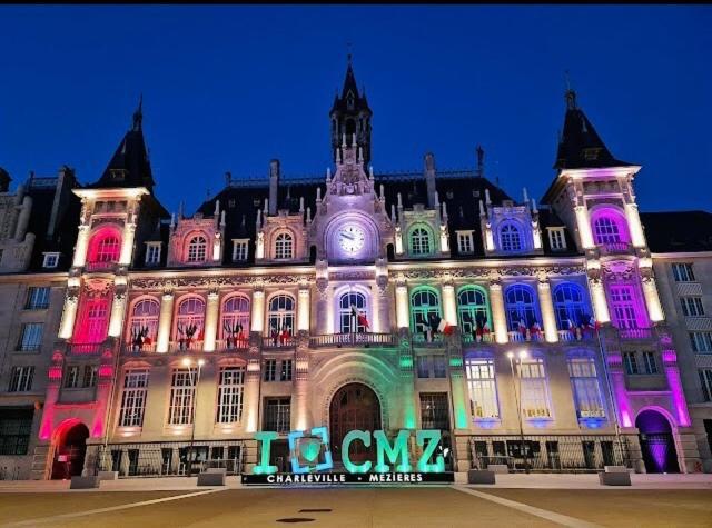 La Suite 7 Gite Urbain Charleville-Mezieres Exterior photo
