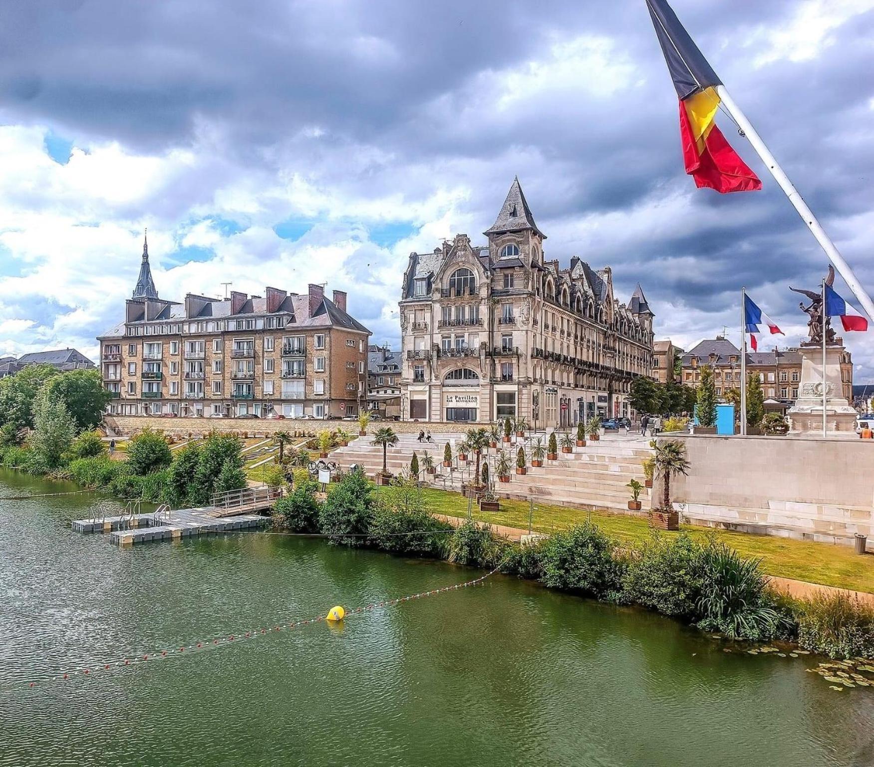 La Suite 7 Gite Urbain Charleville-Mezieres Exterior photo